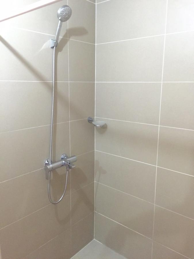 Antel Serenity Suites At Poblacion Makati Макати Экстерьер фото