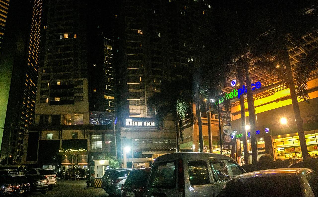 Antel Serenity Suites At Poblacion Makati Макати Экстерьер фото